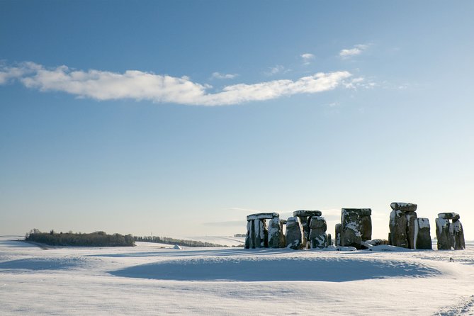 Salisbury, Stonehenge, Bath and Windsor with Christmas Lunch - The guide can make or break the day