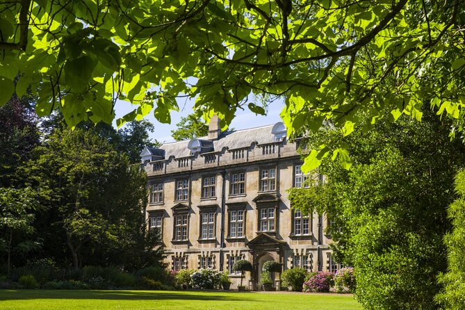 Scholars & Secrets of Cambridge: Self-Guided Puzzle Adventure - St Johns College and Christs College