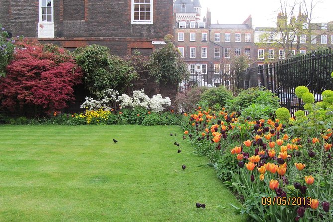 Secret Gardens of London Private Tour - The Inns of Court and their quiet gardens