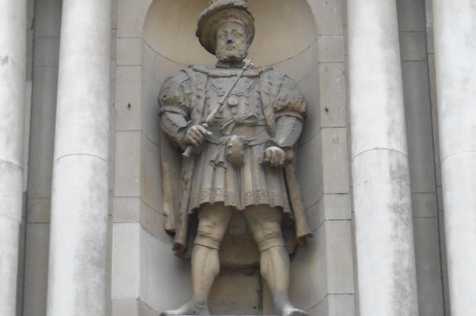 Secret Old London Guided Walking Tour - Postman’s Park and London’s most moving memorial