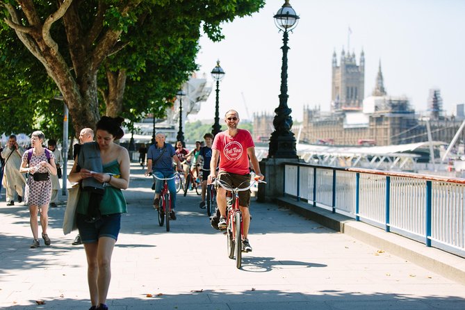 Secrets of London Bike Tour: Thames, Tower Bridge, and Market - Guide quality matters more than the bike