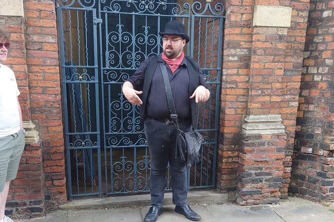 Shadows of York: Ghost Walk and Horrible History. - Weather, cobbles and group comfort