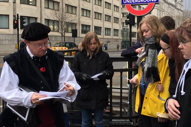 Shakespeare Walks - Robert’s storytelling and Tudor costume