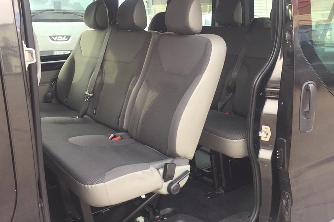 Shared Departure Transfer from your London Hotel to the Airport - Inside the shared air-conditioned minivan