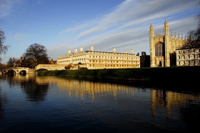 Shared Guided Punting Tour of Cambridge - Trinity College and its famous library
