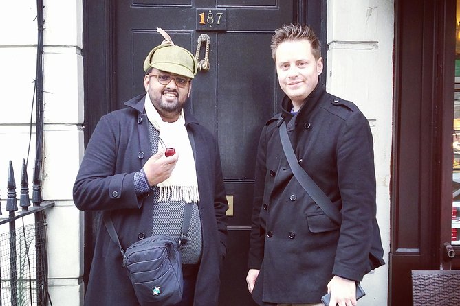 Sherlock Holmes Private Guided Tour - BBC Series & Traditional Locations - The statue and the final Baker Street stop