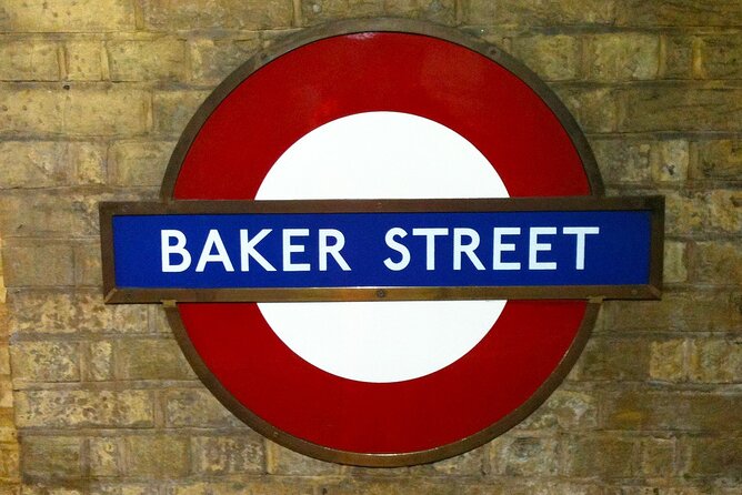 SHERLOCKTRAIL: A Sherlock Holmes Mystery (Self-Guided Walk) - Starting the case outside Baker Street Station