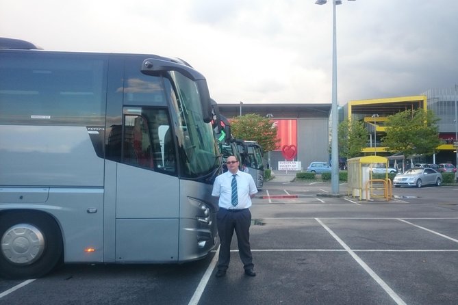 Shuttle transfer from your Hotel To Heathrow Airport - Super Saver - The ride from central London to Heathrow