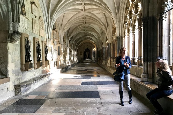 Skip the Line Parliament & Westminster Abbey Fully-Guided Tour - The Abbey’s main challenge: crowds and close quarters