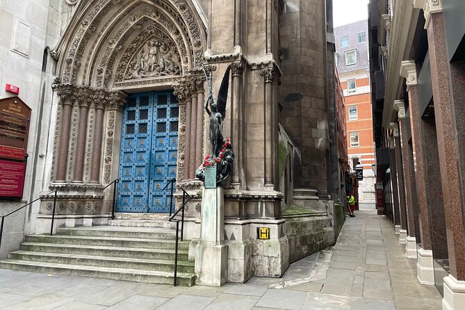 Slow Horses Locations – TV Walking Tour in London - Starting at Blake’s grave on City Road