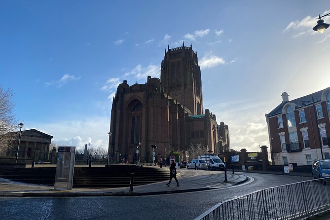 Small-Group: Experience Local Food Tour in Liverpool - St Luke’s Bombed Out Church and a quiet pause