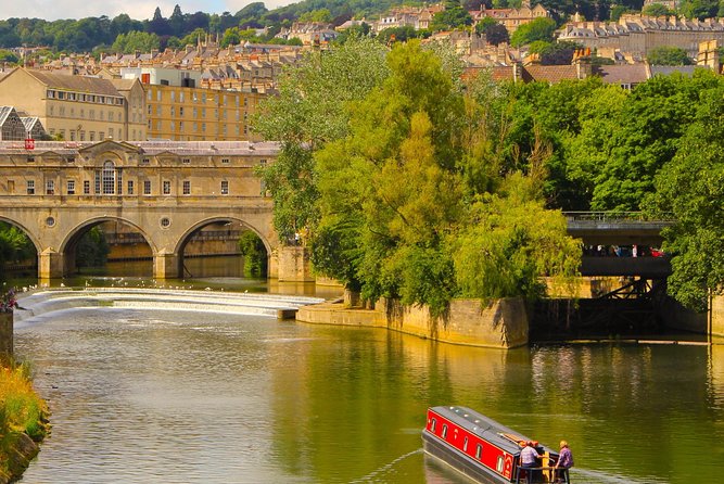 Small-Group to Bath, Lacock, Avebury and Stonehenge from London - Lacock: medieval-looking streets and screen history
