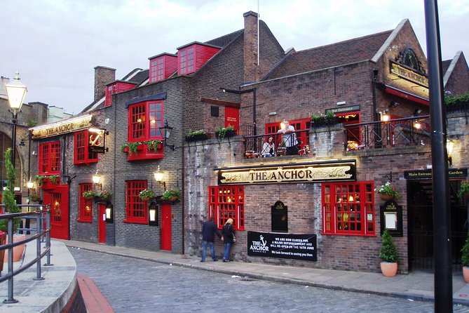 South Bank (London Bridge) Walking Tour & Enter The Tower of London - Harry Potter locations and smaller details