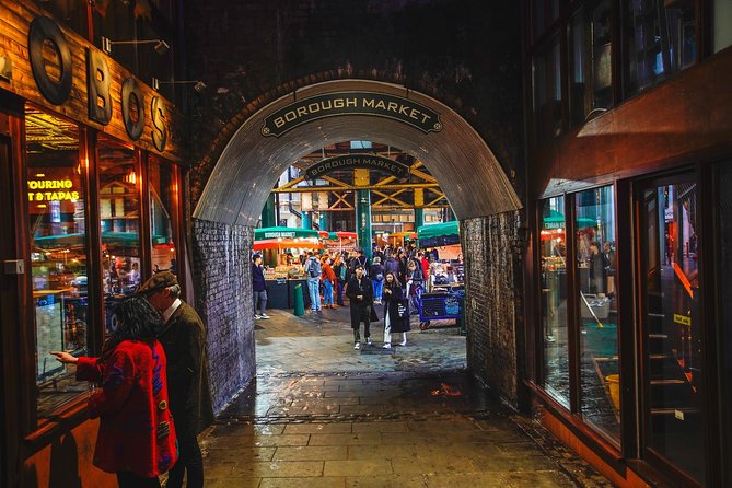 South Bank (London Bridge) Walking Tour & Enter The Tower of London - Beefeaters, ravens, and the one-hour visit