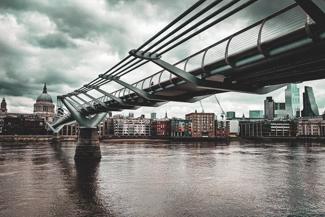 Southbank Immersive Self-Guided Audio Walking Tour - Blackfriars Bridge and its darker story