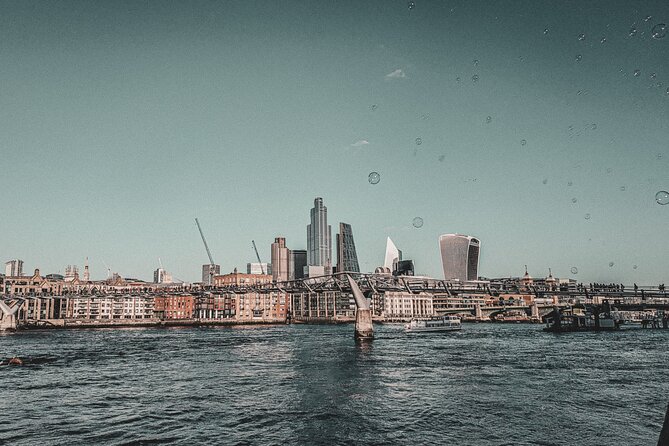 Southbank Immersive Self-Guided Audio Walking Tour - Finishing at the National Theatre