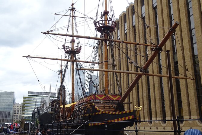Southwark - an exclusive private walking tour full of surprises! - Shakespeare’s Globe, old and new