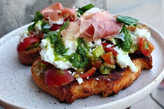 Spitalfields & Borough Market Food Tour - Two hours at Borough Market