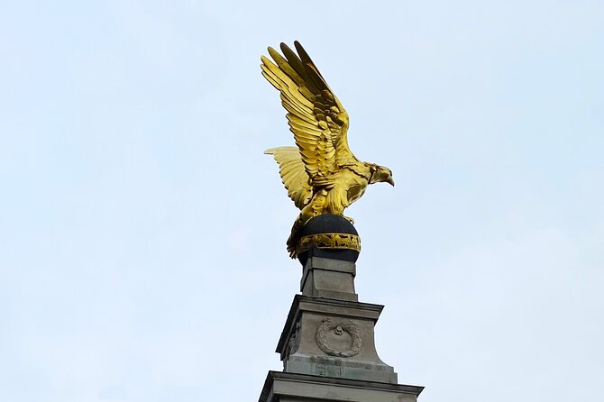 SPYTRAIL: Hunt for the Mole (Self-Guided Adventure Walk) - Starting the mission at Trafalgar Square