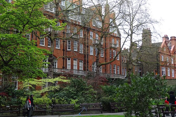 St James' & Mayfair - Private Tour of London's Royal & Aristocratic Villages - Mount Street Gardens and Shepherd Market