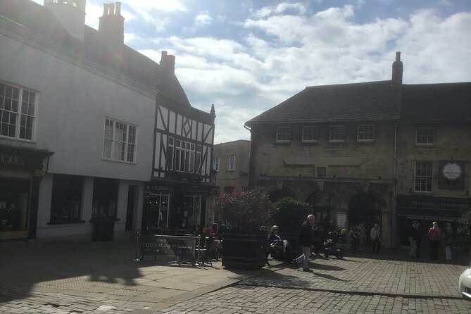 Stamford Private Walking Tour - Stamford Castle and the old town walls