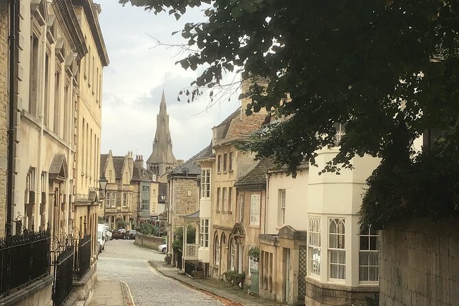 Stamford Private Walking Tour - Saint Peter’s Hill and the Eleanor Cross
