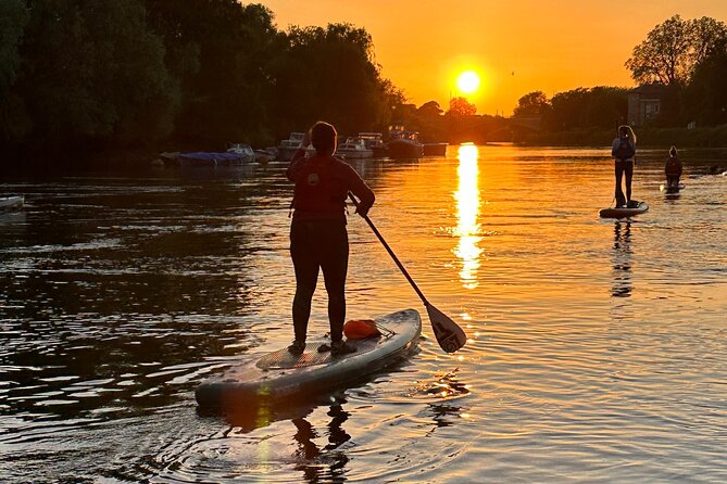 Stand up Paddleboarding on the beautiful Thames at Richmond - Launching beside Richmond Bridge