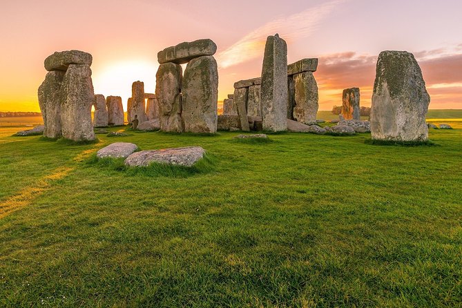 Stonehenge and Bath - Day Tour from Brighton - Stonehenge: two hours around the stones