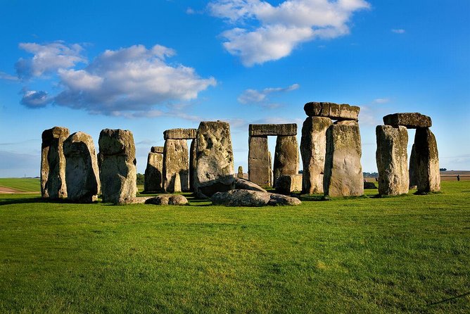 Stonehenge and Bath Tour from London - Two great English sights in one day