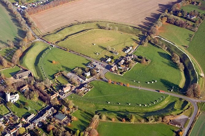 Stonehenge and The Stone Circles of Avebury Day Trip from London - Stonehenge as the final reveal