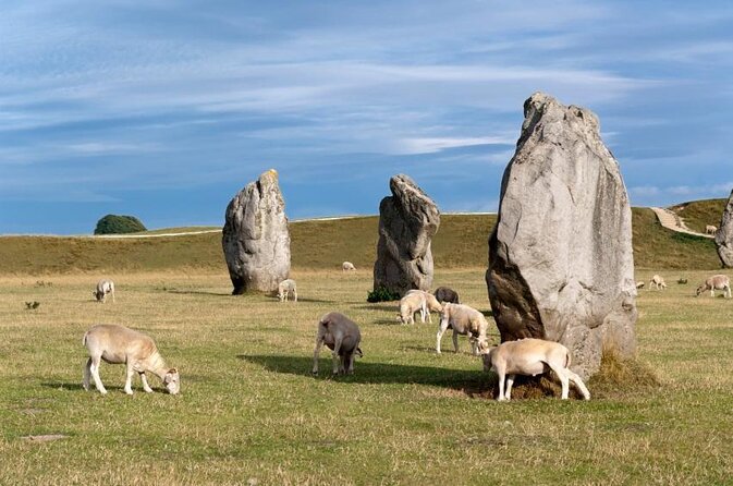 Stonehenge, Avebury & the Cotswolds from Bath (Small group) - Getting away from Bath at 8:15 a.m.