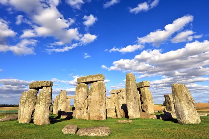 Stonehenge & Bath Private Car Tour from London - Bath: Roman foundations and Georgian style