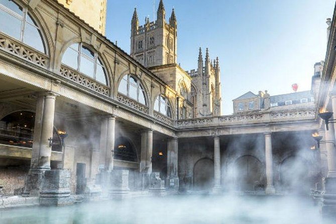 Stonehenge & Bath Private driverTours - A country pub lunch, with time kept under control