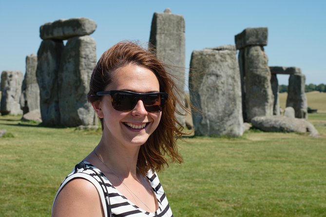 Stonehenge Half-Day luxury guided tour from Bath for 2-8 - Why a small Bath group matters
