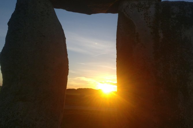 Stonehenge Half-Day luxury guided tour from Bath for 2-8 - Who should choose this Stonehenge outing?