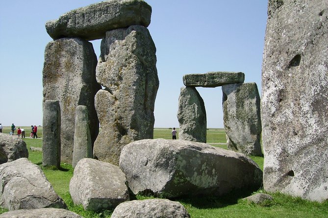 Stonehenge Half-Day Tour from London with Admission - Meeting the coach in central London