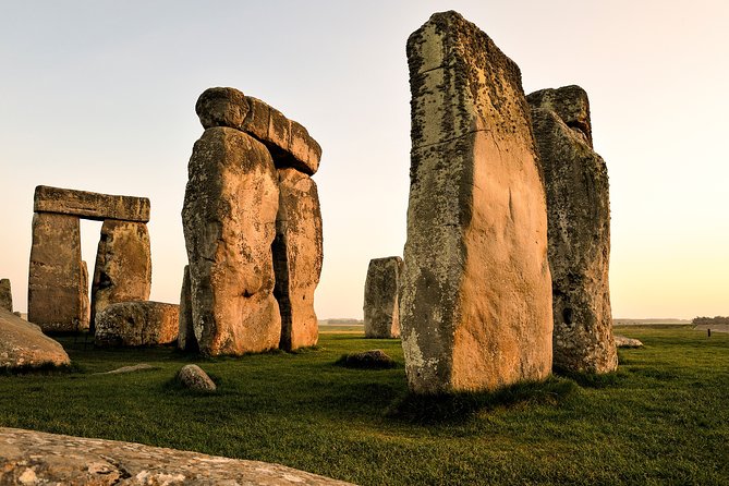 Stonehenge Half Day Tour with Entry and Extra Time - Arriving at the Stonehenge visitor centre
