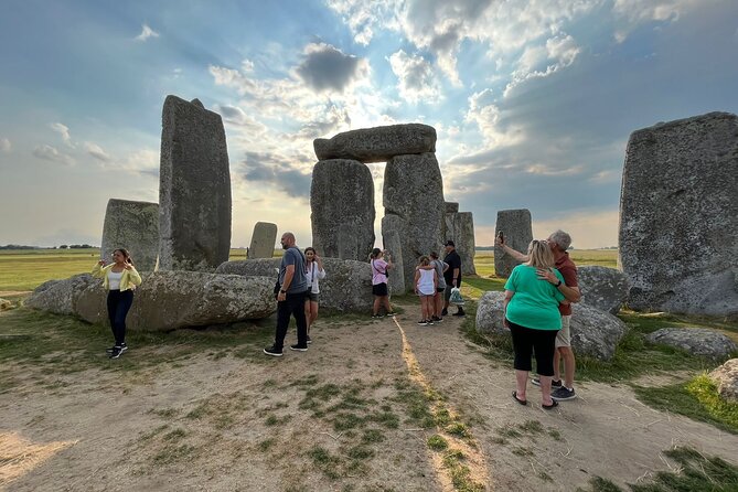Stonehenge Inner Circle Private Tour from London with Bath Visit - The coach makes a difficult day possible