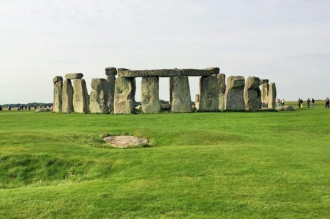 Stonehenge Morning Half-Day Tour from London Including Admission - Why the early departure changes the Stonehenge visit