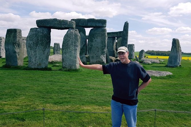 Stonehenge & Salisbury Cathedral: Private Day Trip from London - Lunch in Avebury, with food paid separately