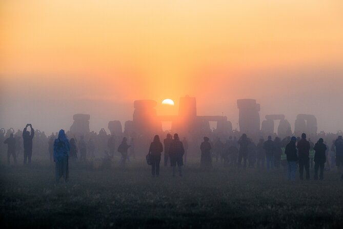 Stonehenge Summer Solstice Tour from London: Sunset or Sunrise Viewing - Lacock and the included pub supper