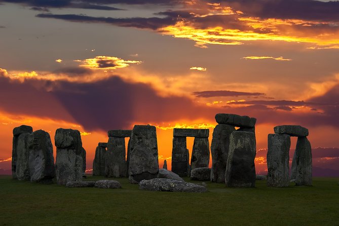 Stonehenge Summer Solstice Tour from London: Sunset or Sunrise Viewing - Sunset or sunrise: choose the experience, not just the clock