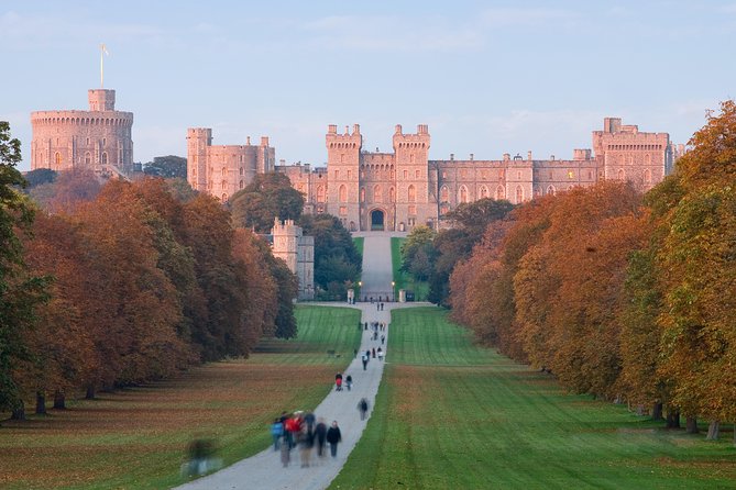 Stonehenge, Windsor Castle and Bath Full Day Guided Tour - Bath: Roman engineering and Georgian streets