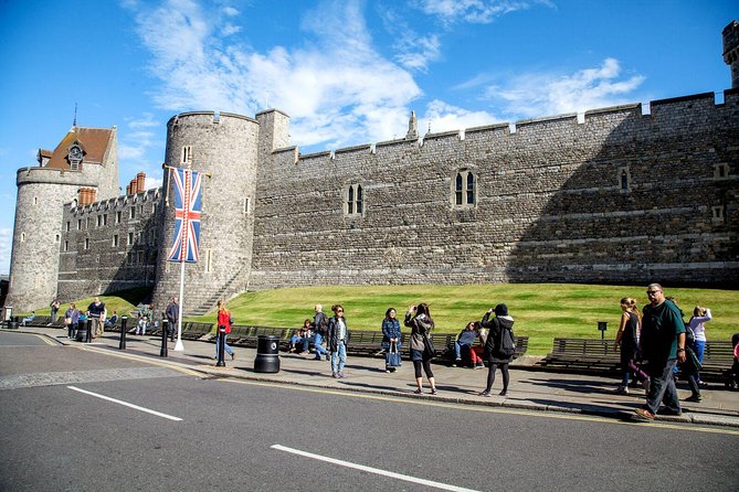 Summer Special: Buckingham Palace & Windsor Castle Tour - What the $182.34 price really buys you