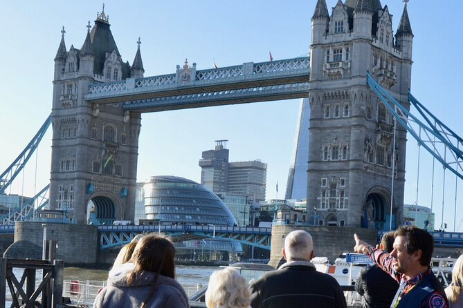 Taxi Private Tour of the Big Sights of London - Big Ben and the Houses of Parliament