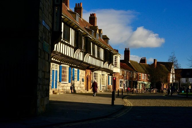 The Best of York on Foot in a Small Group - Following Stonegate and York’s snickelways