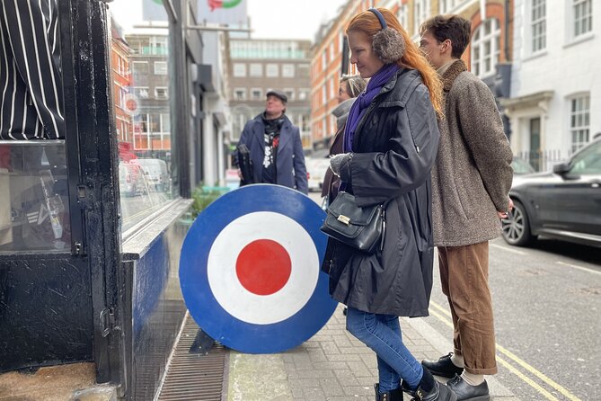 The Great British Rock and Roll Walking Tour - Central London: 40 minutes of connections