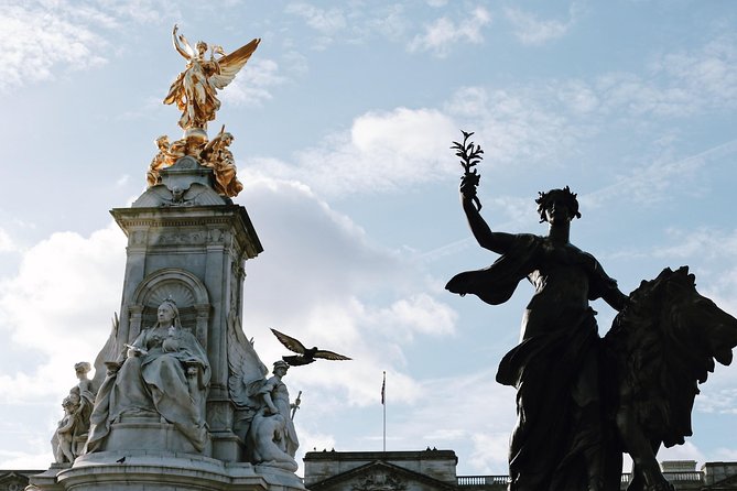 The History of London City Center Exclusive Guided Walking Tour - St. James’s Palace and Buckingham Palace