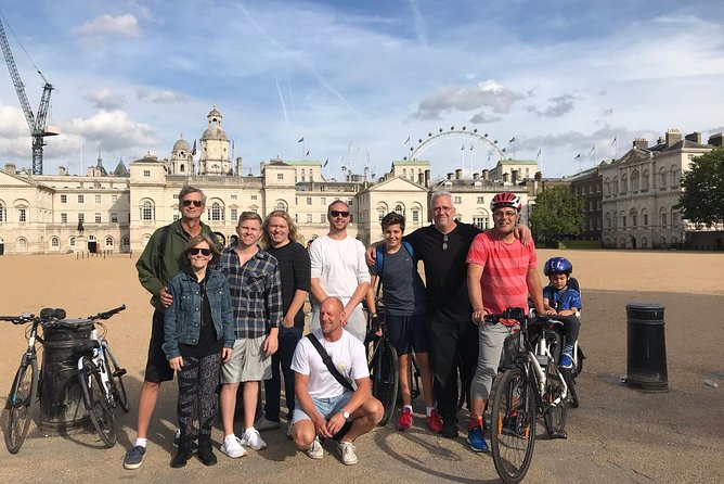 The London Landmarks, 3.5 hour Afternoon tour - Twenty minutes through Hyde Park