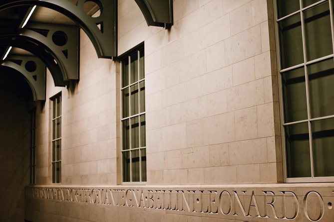 The National Gallery of London - Exclusive Guided Museum Tour - Walking, standing, crowds, and museum rules
